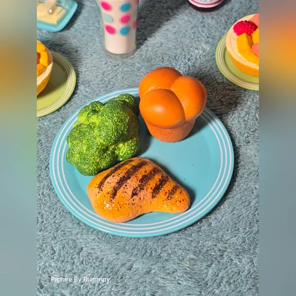 American Girl Slow Cooker Dinner Set. It was part of the "Truly Me" product line - Picture 2 of 7